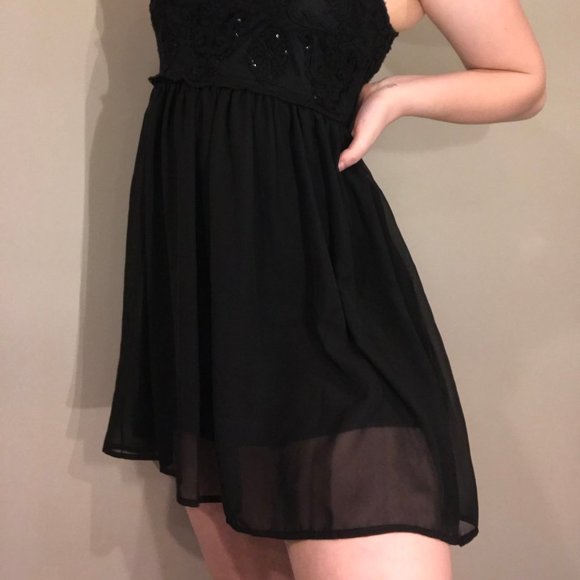 Black Lace Formal Dress Size Medium - Picture 5 of 8